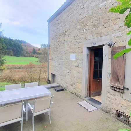 Сasa de vacaciones De Montaigle *