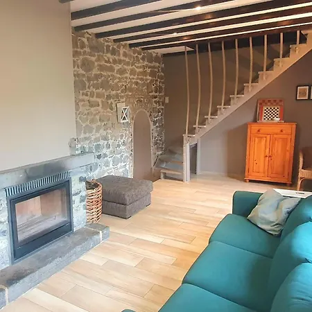 Сasa de vacaciones De Montaigle *