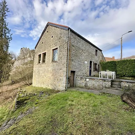De Montaigle Vakantiehuis Falaën