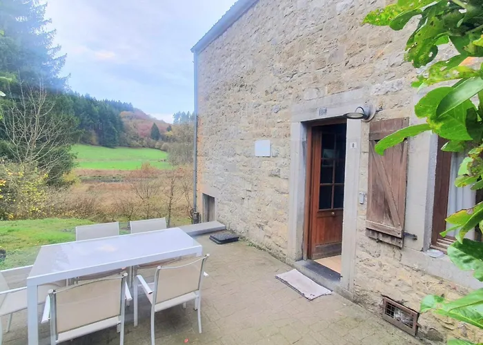 Сasa de vacaciones De Montaigle *