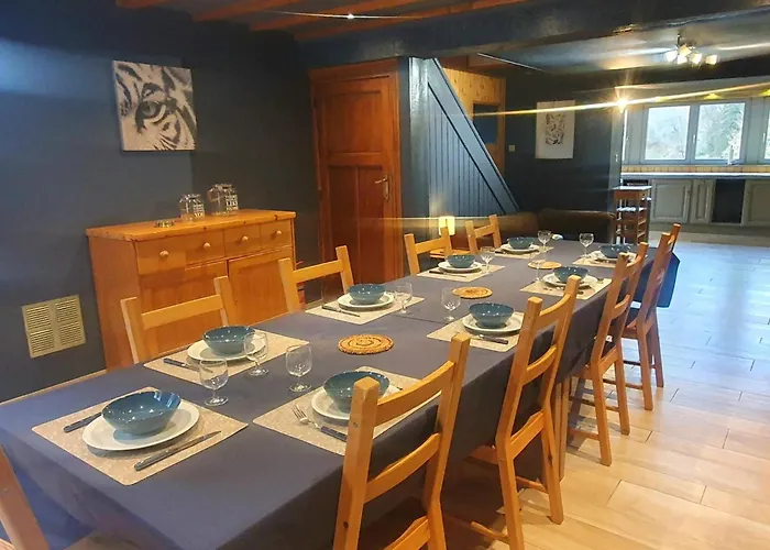 De Montaigle בית נופש