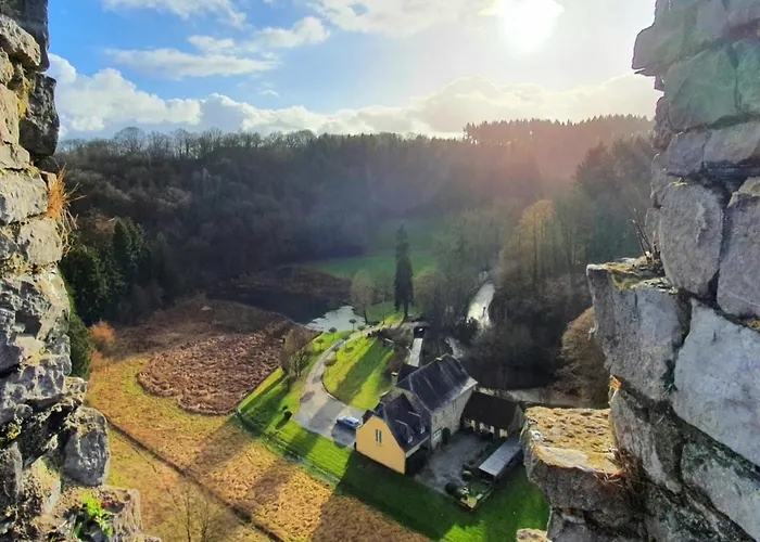 Сasa de vacaciones De Montaigle Falaën